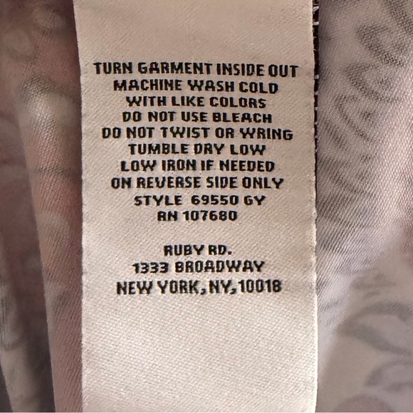 •Ruby Rd.• Paisley Short Sleeve Knit Top – Size Medium - Picture 7 of 8